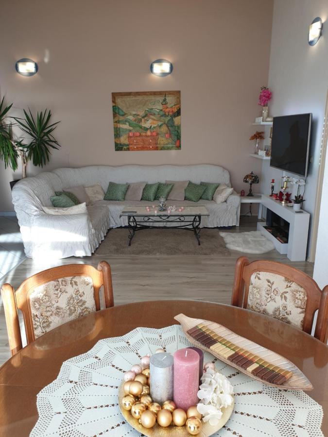 Apartmani Mlikotic Dugi Rat Exteriör bild