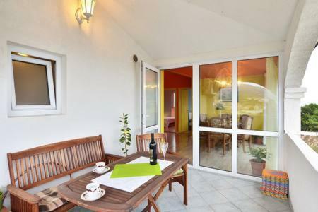 Apartmani Mlikotic Dugi Rat Exteriör bild